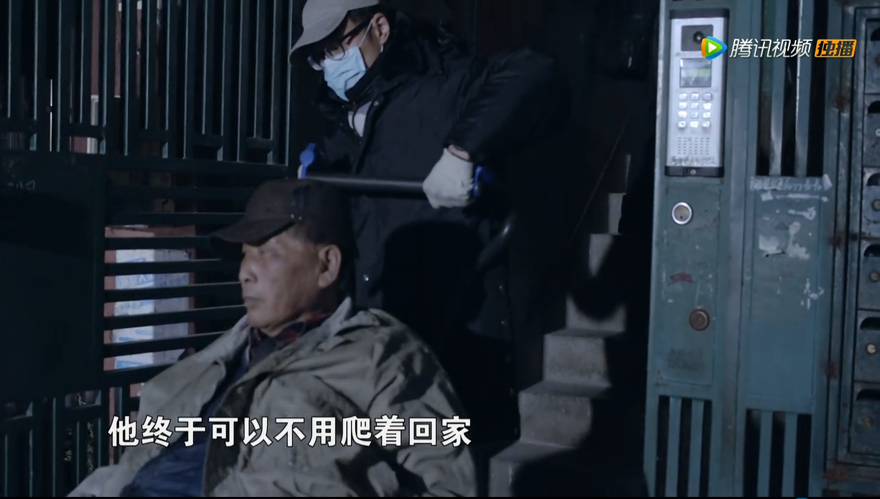 感動(dòng)天地——爬樓機(jī)承載生命之重